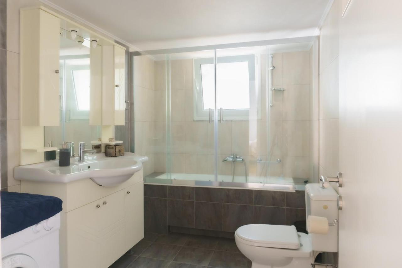 Bright 2Bd Apt, Garden View & Parking - Glyfada Athen Exterior foto