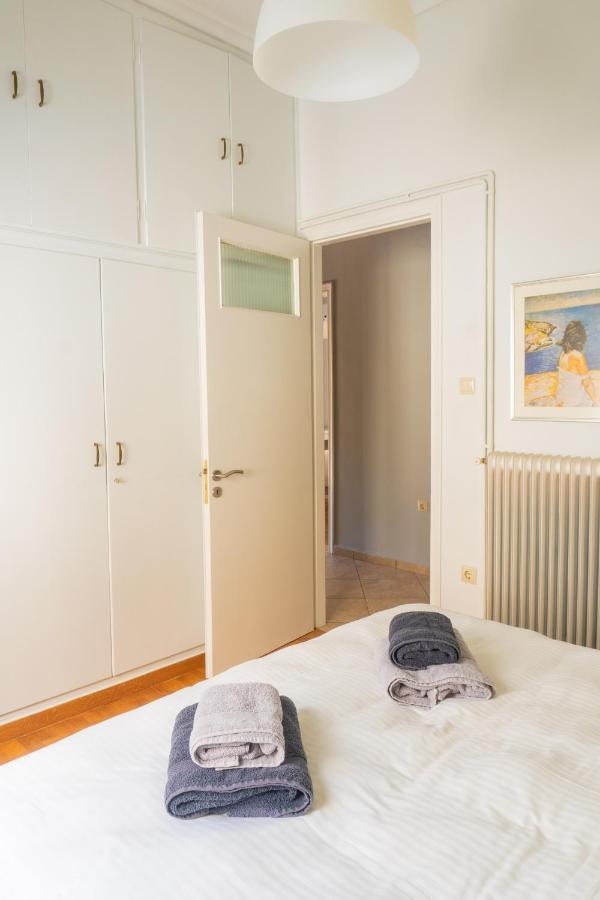 Bright 2Bd Apt, Garden View & Parking - Glyfada Athen Exterior foto