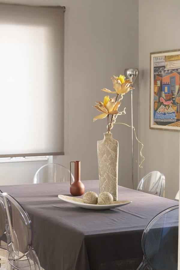 Bright 2Bd Apt, Garden View & Parking - Glyfada Athen Exterior foto