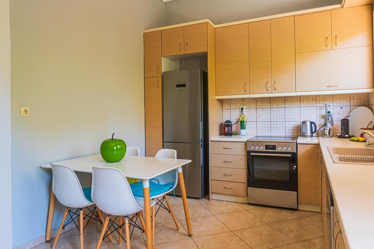 Bright 2Bd Apt, Garden View & Parking - Glyfada Athen Exterior foto
