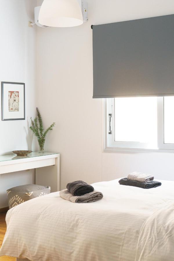 Bright 2Bd Apt, Garden View & Parking - Glyfada Athen Exterior foto